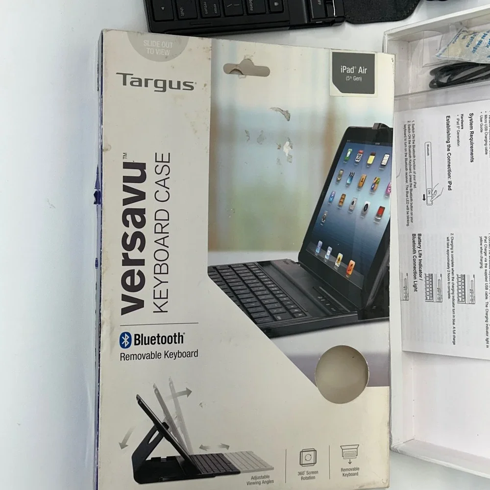 Targus Versavu Bluetooth Keyboard Case iPad Air 5th Gen THZ192US Tested